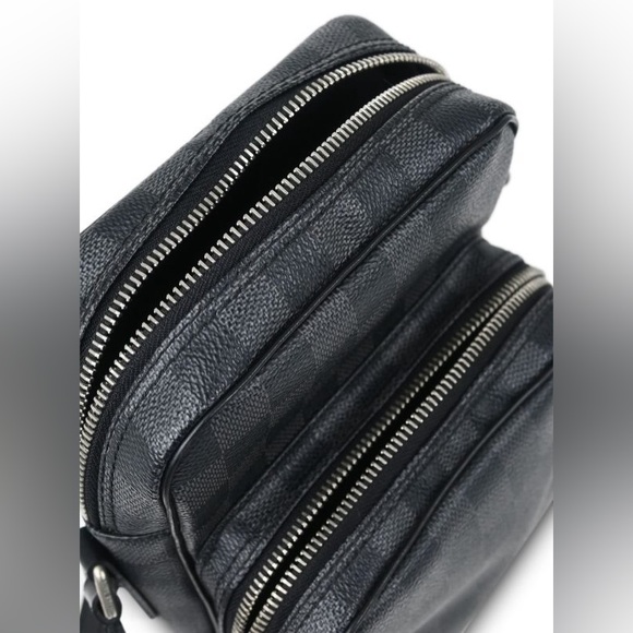 Louis Vuitton (2008) Damier Rem Cross Body Bag - Picture 9 of 15